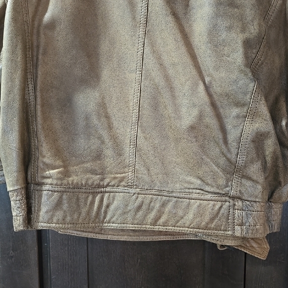 XL Distressed Brown Leather Bomber Jacket - Picture 3 of 13